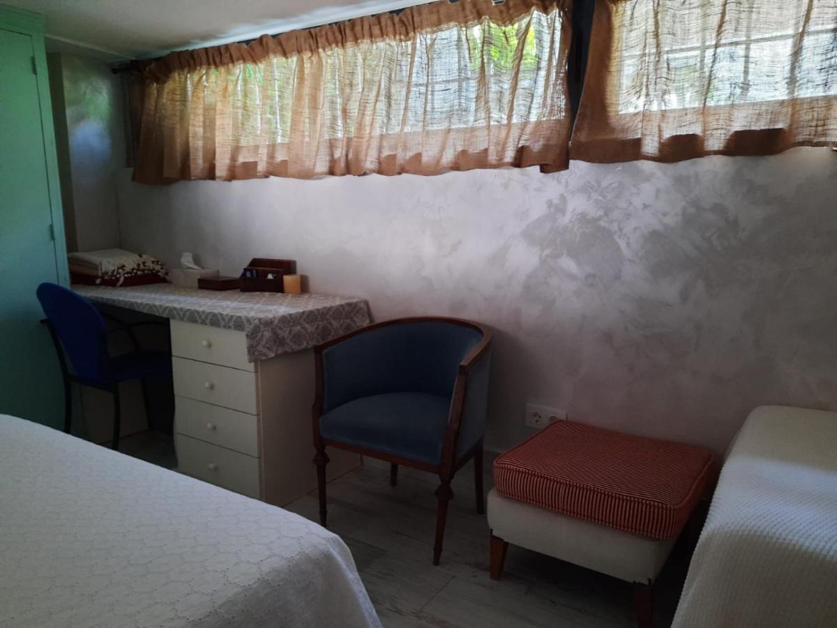 Un Apartamento Vacacional Con Detalles De Un Hogar Майрена дел Алхарафе Екстериор снимка